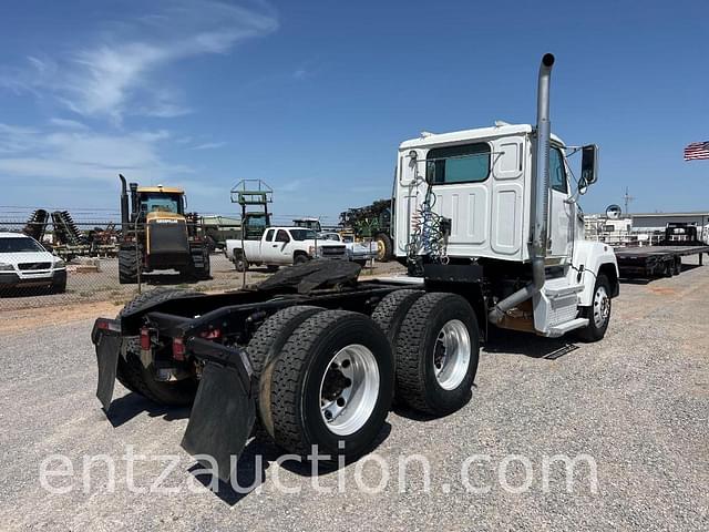 Image of Western Star 4700 equipment image 4