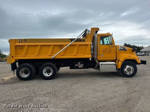 Image of Western Star 4700 equipment image 3