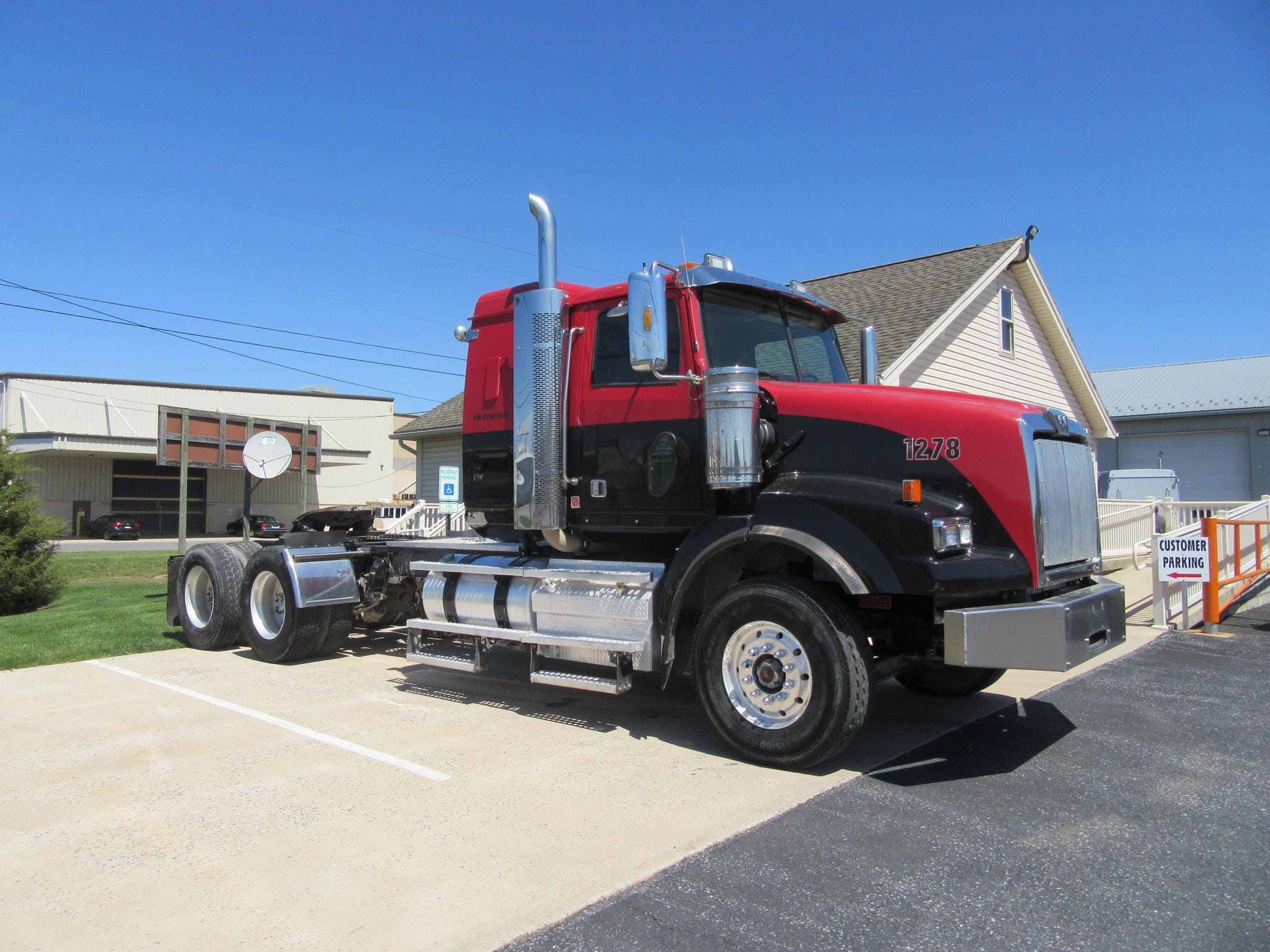 2015 Western Star 4900 Equipment Image0