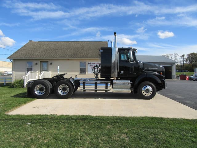Image of Western Star 4900 equipment image 3