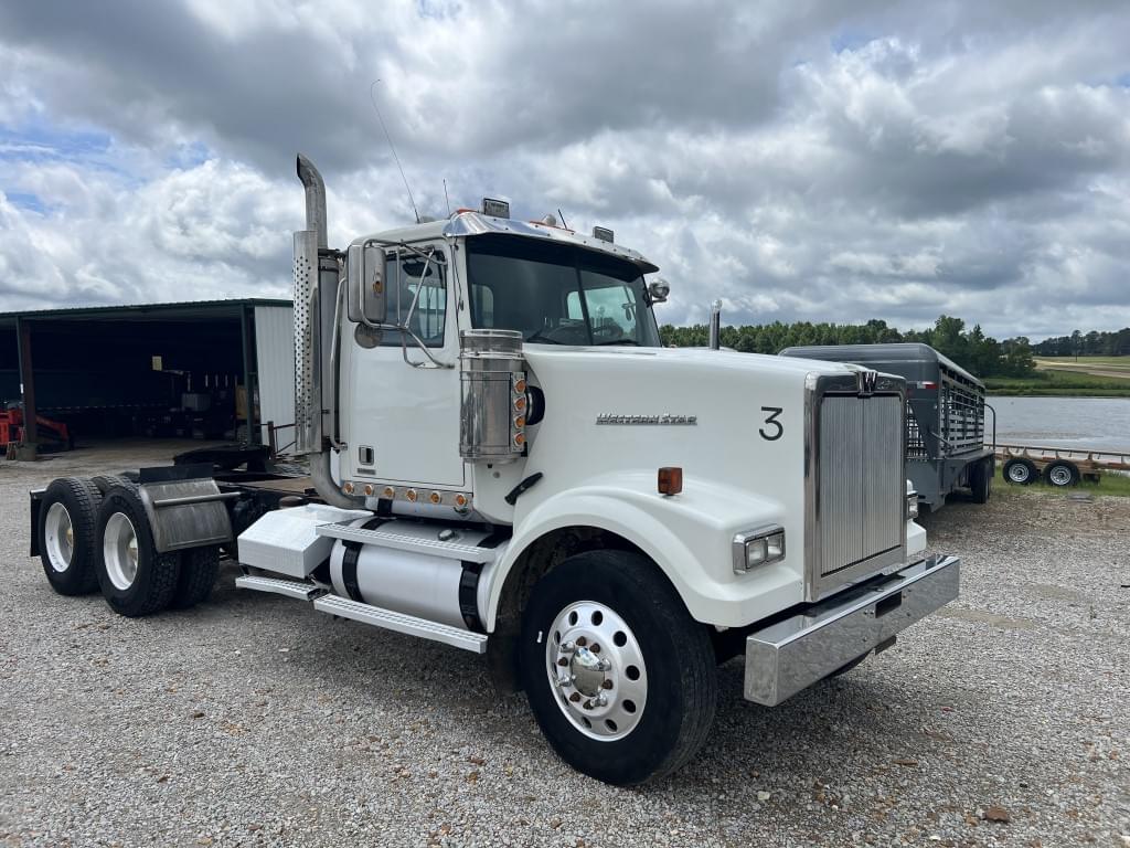 Image of Western Star 4900 Primary image