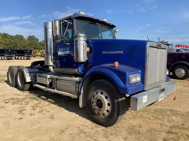 Image of Western Star 4900FA equipment image 3