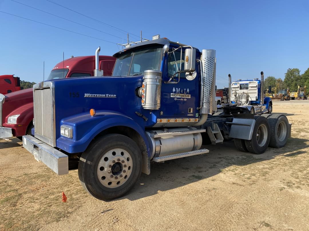 Image of Western Star 4900FA Primary image