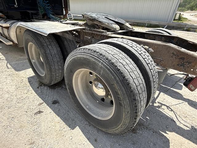 Image of Western Star 4900FA equipment image 4