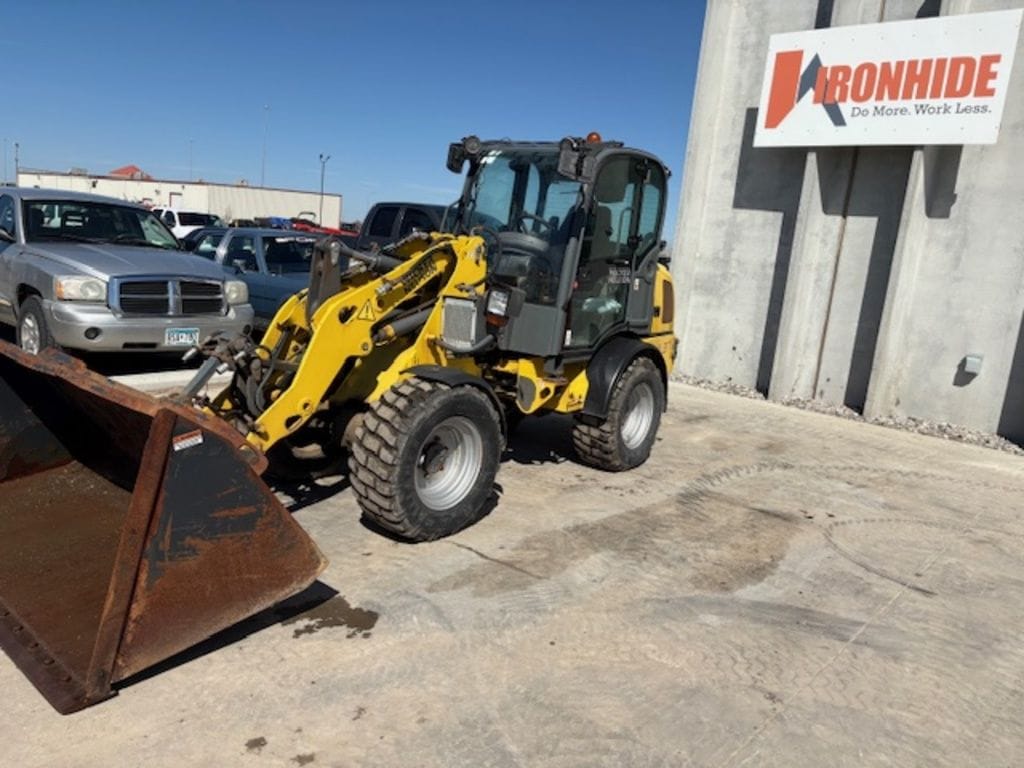 2015 Wacker Neuson WL37 Equipment Image0