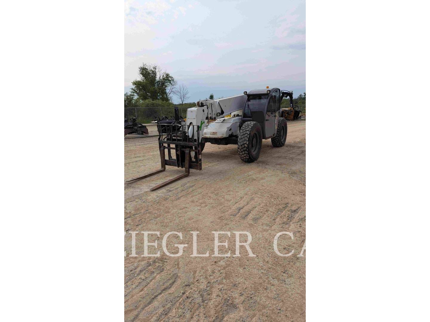 2015 Xtreme XR842 Equipment Image0