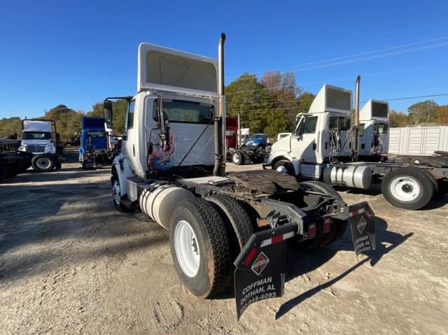 Image of International 8600 equipment image 2