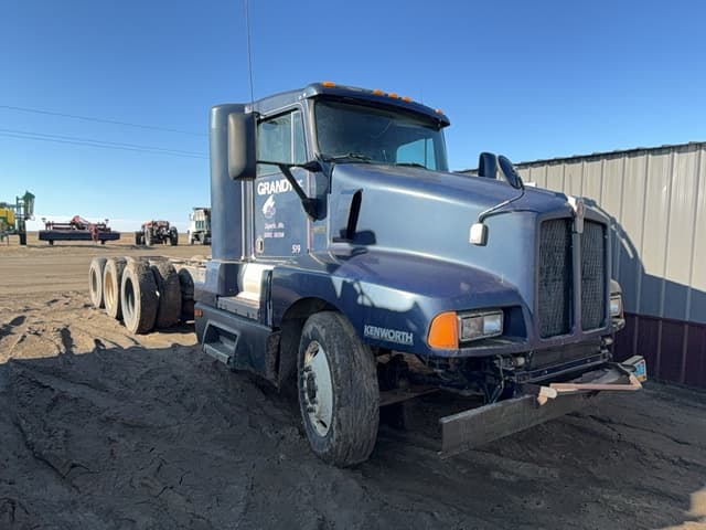 Image of Kenworth T600 equipment image 4