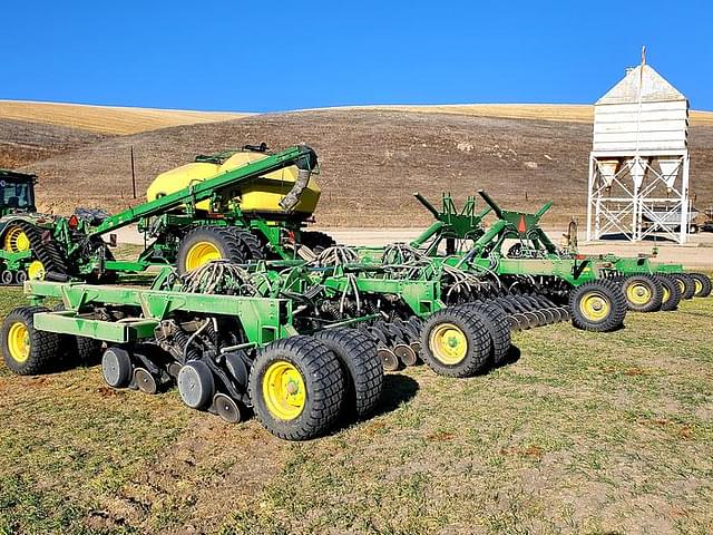 Image of John Deere 1890 equipment image 2