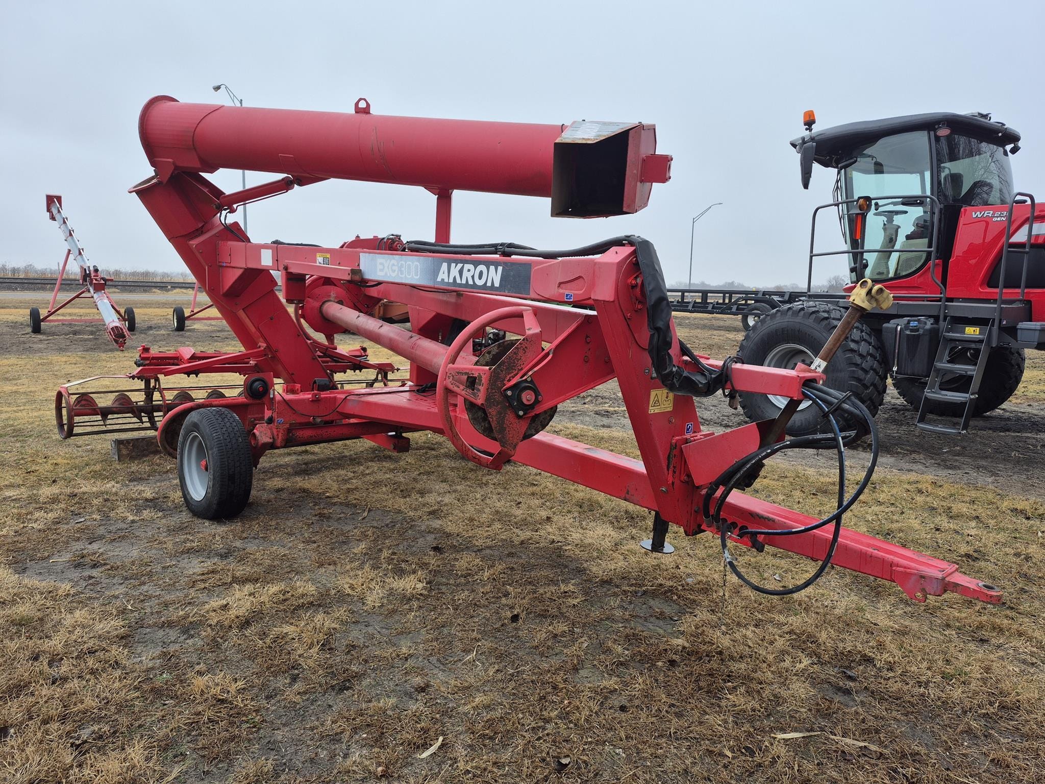 2016 Akron EXG300 Equipment Image0