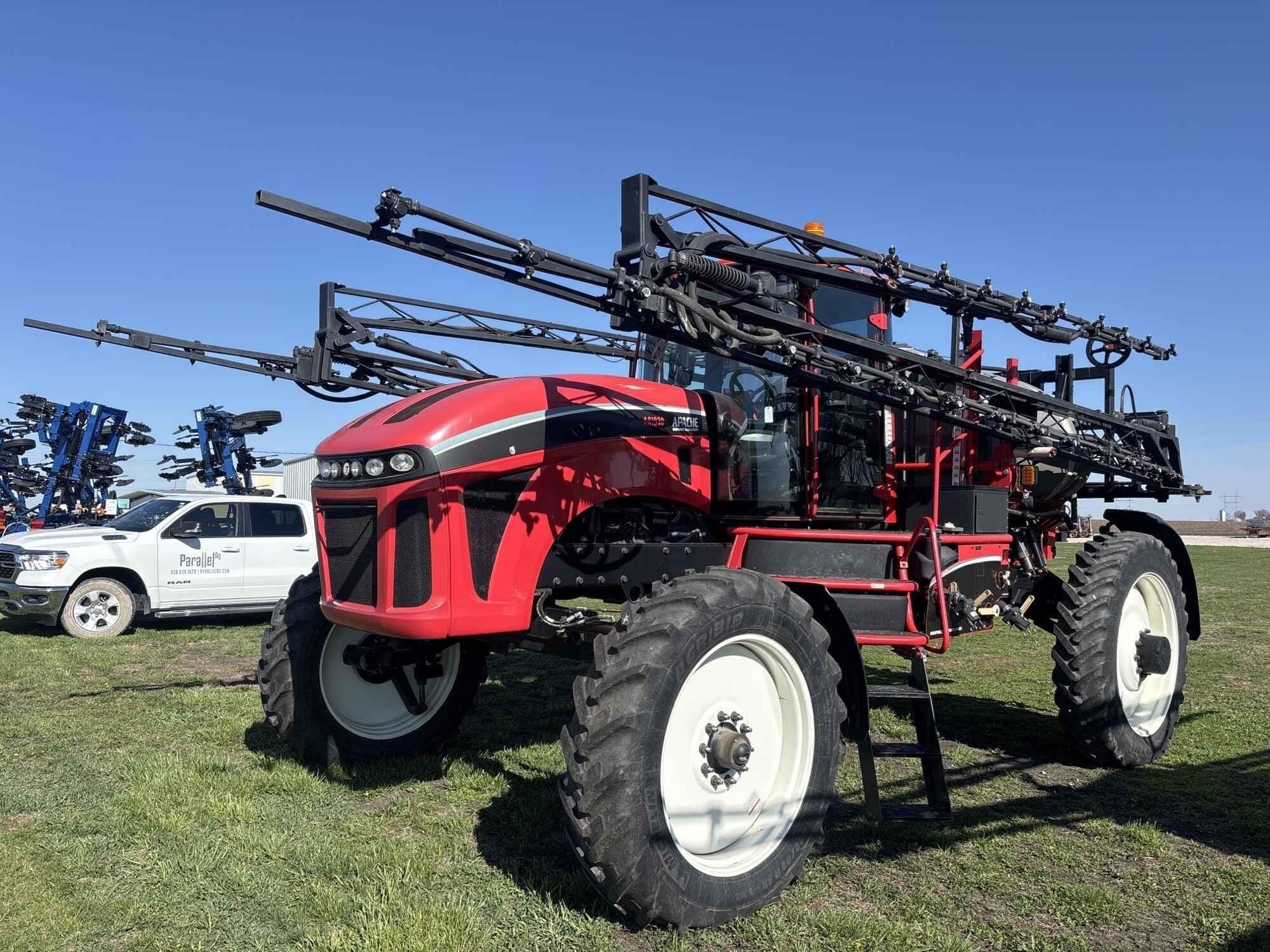 2016 Apache AS1030 Equipment Image0