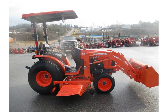 Image of Kubota B2650 equipment image 2