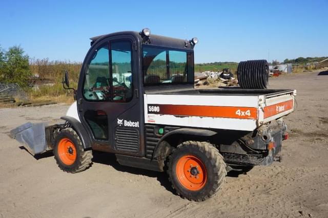 Image of Bobcat Toolcat 5600 equipment image 2