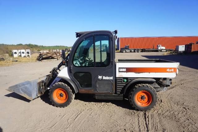 Image of Bobcat Toolcat 5600 equipment image 1