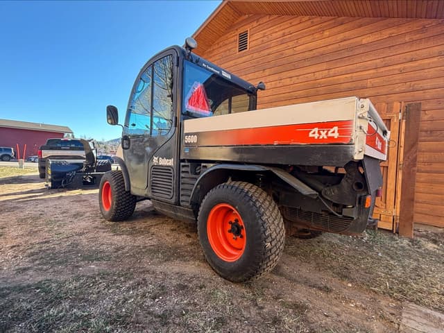 Image of Bobcat Toolcat 5600 equipment image 3