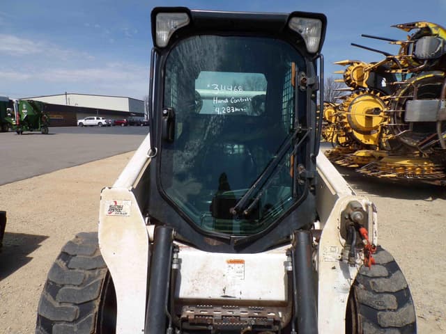 Image of Bobcat A770 equipment image 2