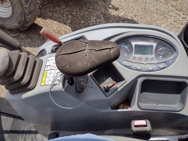 Image of Bobcat E20 equipment image 4