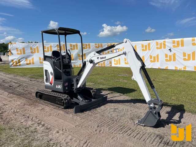 Image of Bobcat E20 equipment image 2