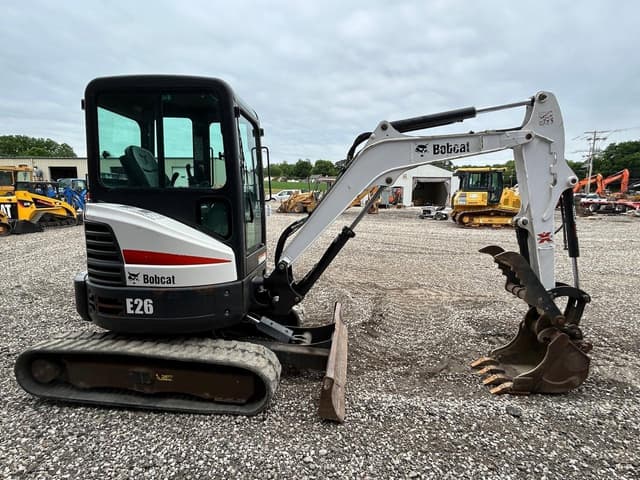 Image of Bobcat E26 equipment image 4