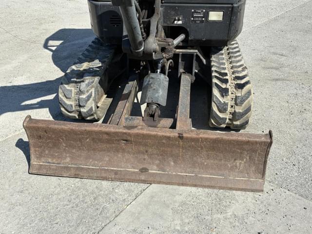 Image of Bobcat E32 equipment image 4