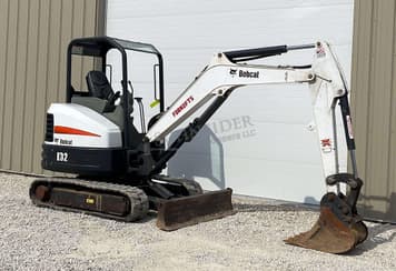 Main image Bobcat E32