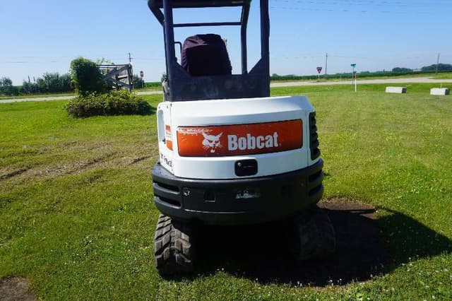 Image of Bobcat E32 equipment image 4