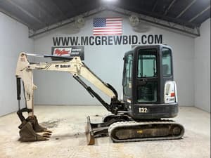 2016 Bobcat E32i Image