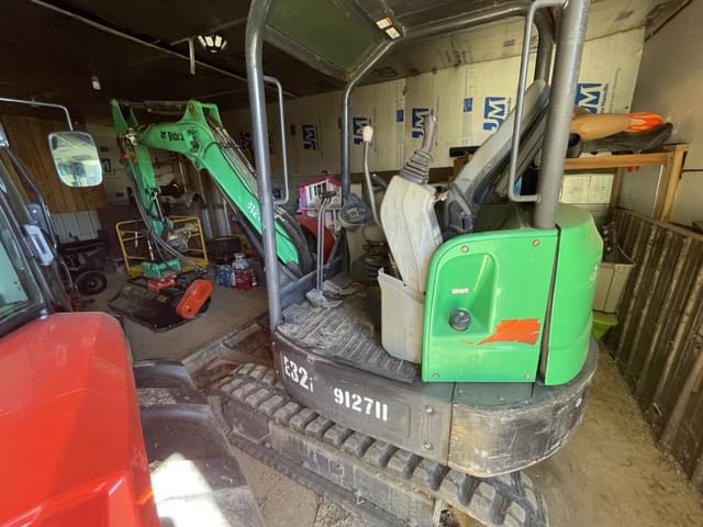 Image of Bobcat E32i equipment image 3