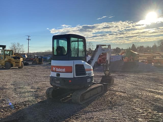 Image of Bobcat E32i equipment image 4