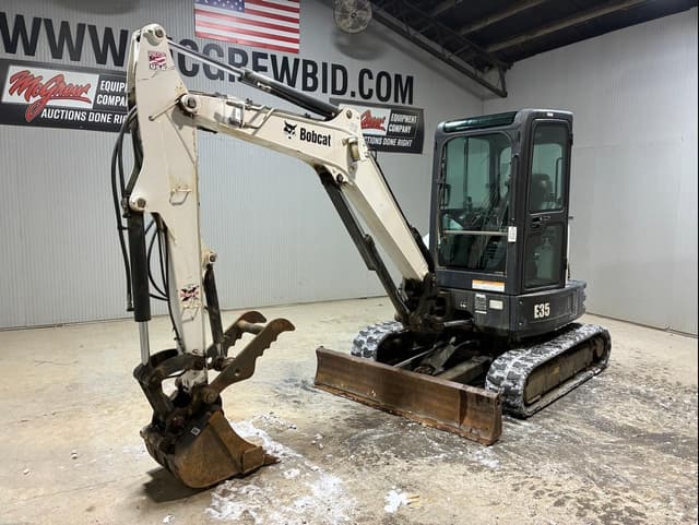Image of Bobcat E35 equipment image 1