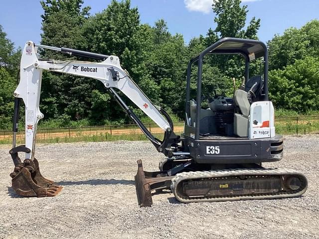Image of Bobcat E35 equipment image 1
