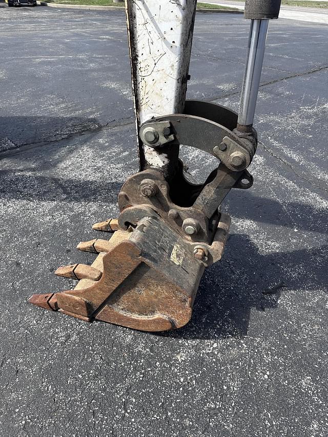 Image of Bobcat E35i equipment image 4