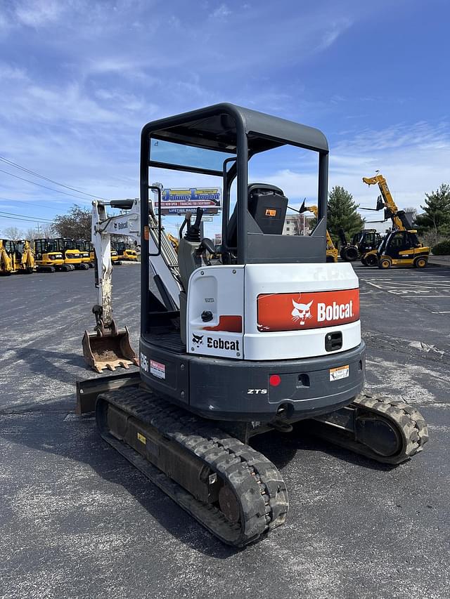 Image of Bobcat E35i equipment image 3