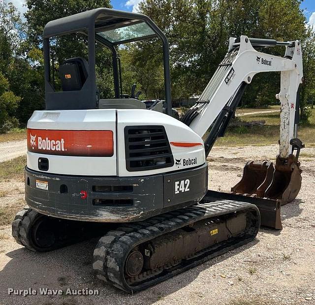 Image of Bobcat E42 equipment image 4