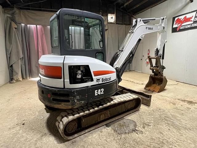 Image of Bobcat E42 equipment image 4