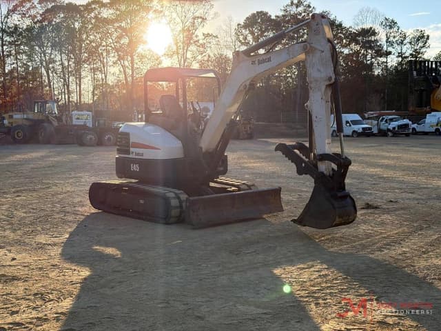 Image of Bobcat E45 equipment image 2