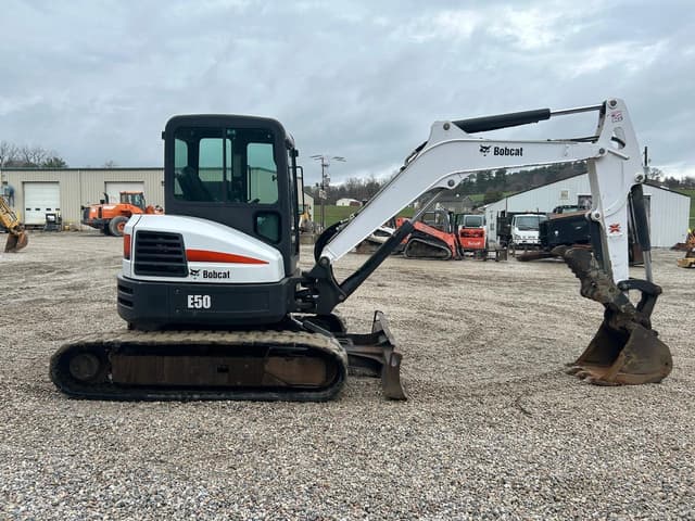 Image of Bobcat E50 equipment image 4