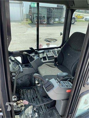 Image of Bobcat E50 equipment image 4