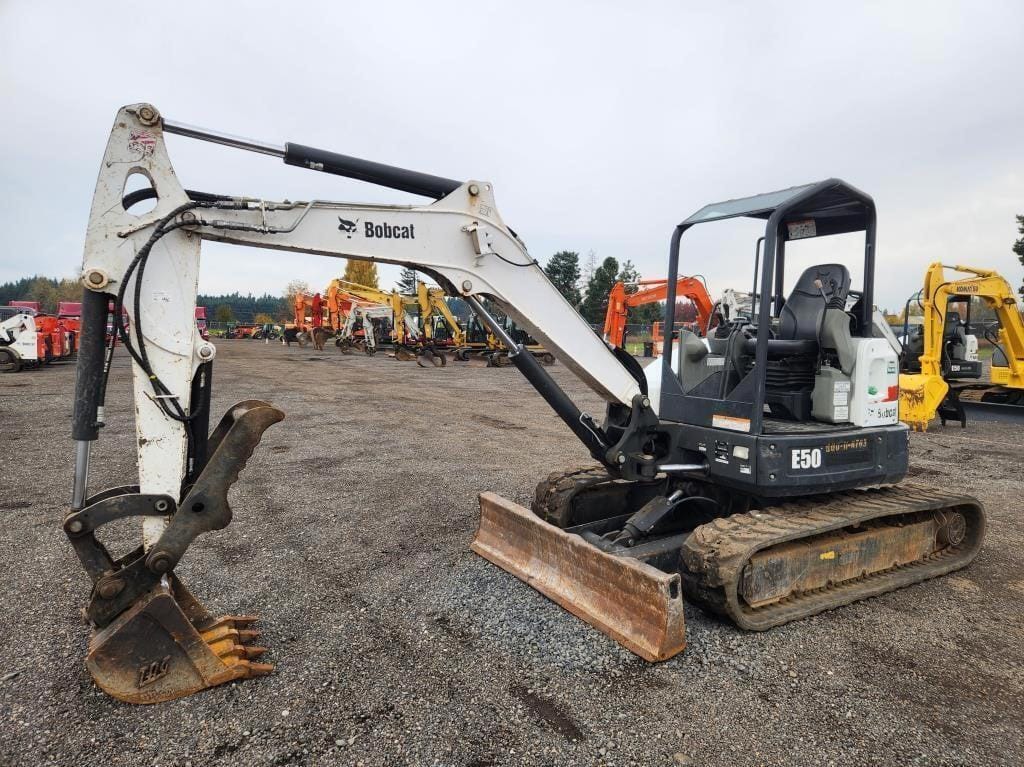 Main image Bobcat E50