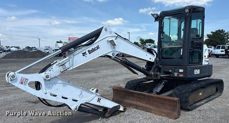 2016 Bobcat E50 Equipment Image0