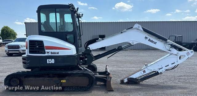 Image of Bobcat E50 equipment image 3