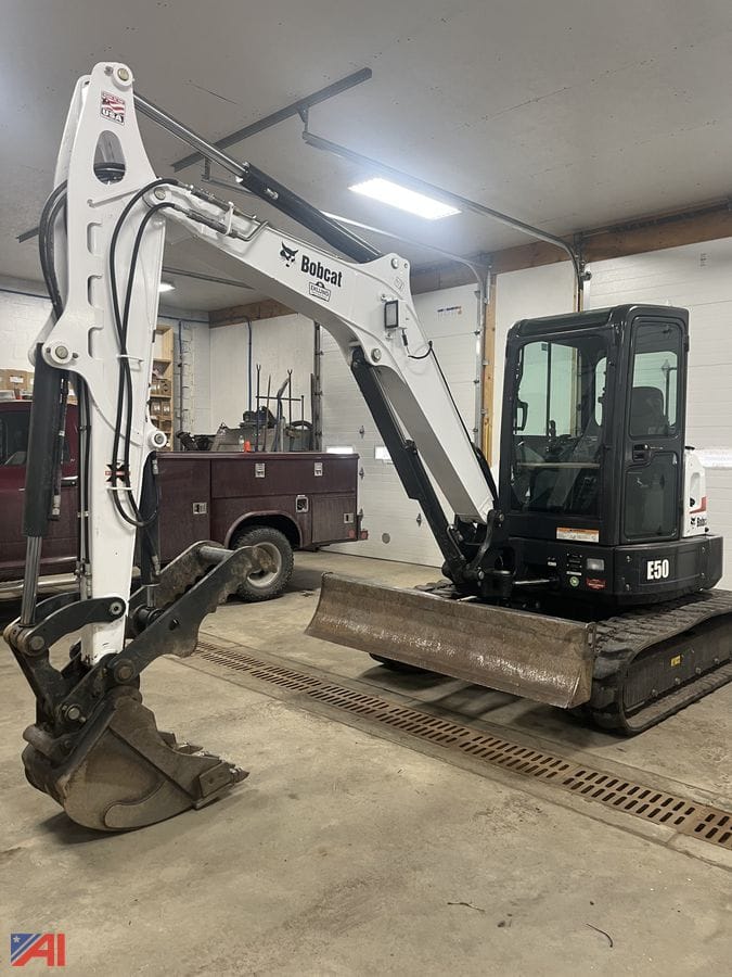 2016 Bobcat E50 Equipment Image0