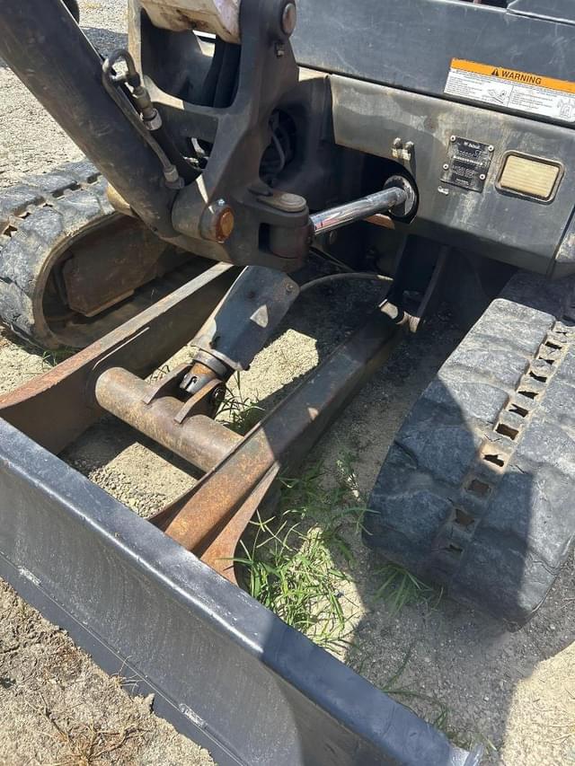 Image of Bobcat E50 equipment image 4