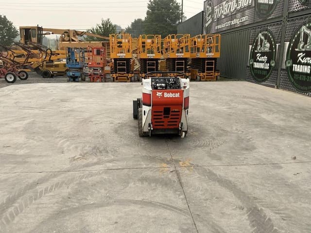 Image of Bobcat MT55 equipment image 2