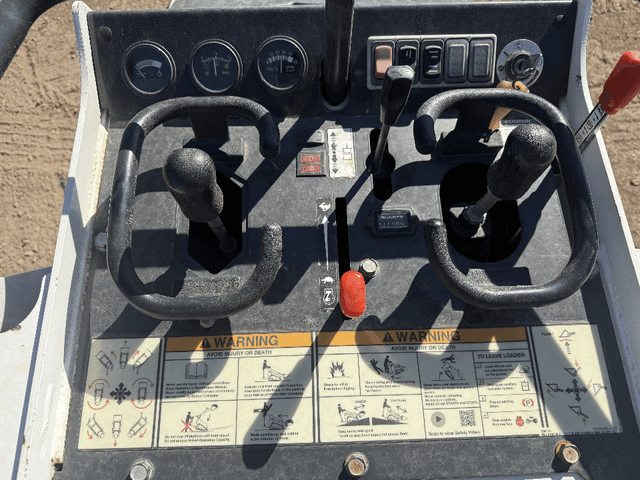 Image of Bobcat MT85 equipment image 3
