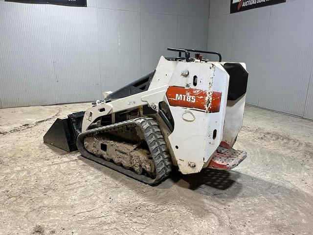 Image of Bobcat MT85 equipment image 2