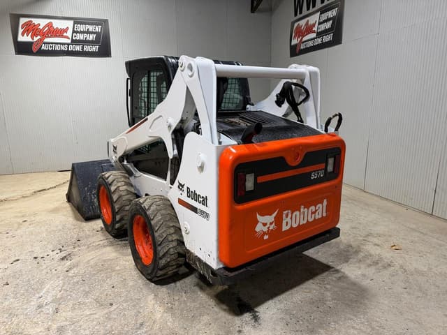 Image of Bobcat S570 equipment image 2