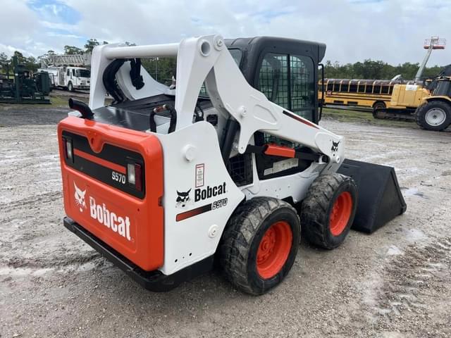 Image of Bobcat S570 equipment image 2