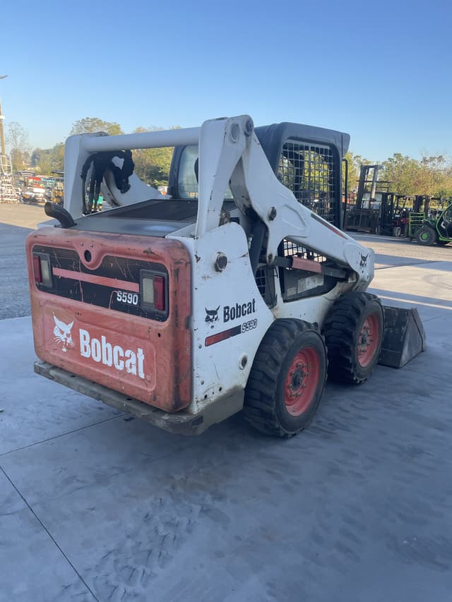 Image of Bobcat S590 equipment image 2