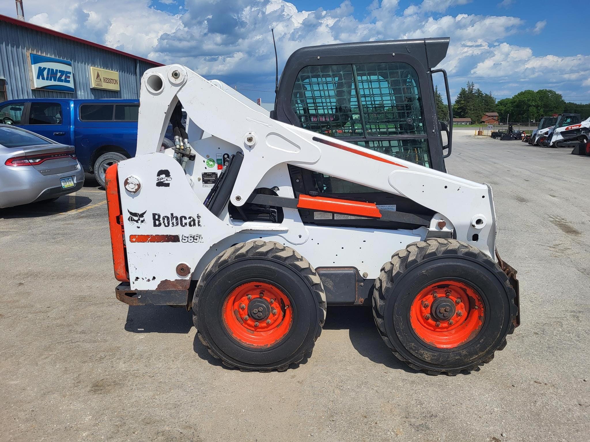 2016 Bobcat S650 Equipment Image0